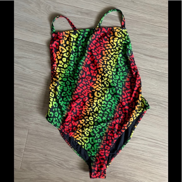 LAST ONE‼️ Leopard Print Plus Swimsuit - Picture 3 of 7